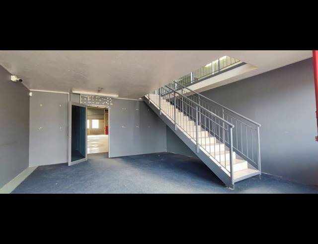 1,033M² WAREHOUSE TO LET IN SAMRAND BUSINESS PARK